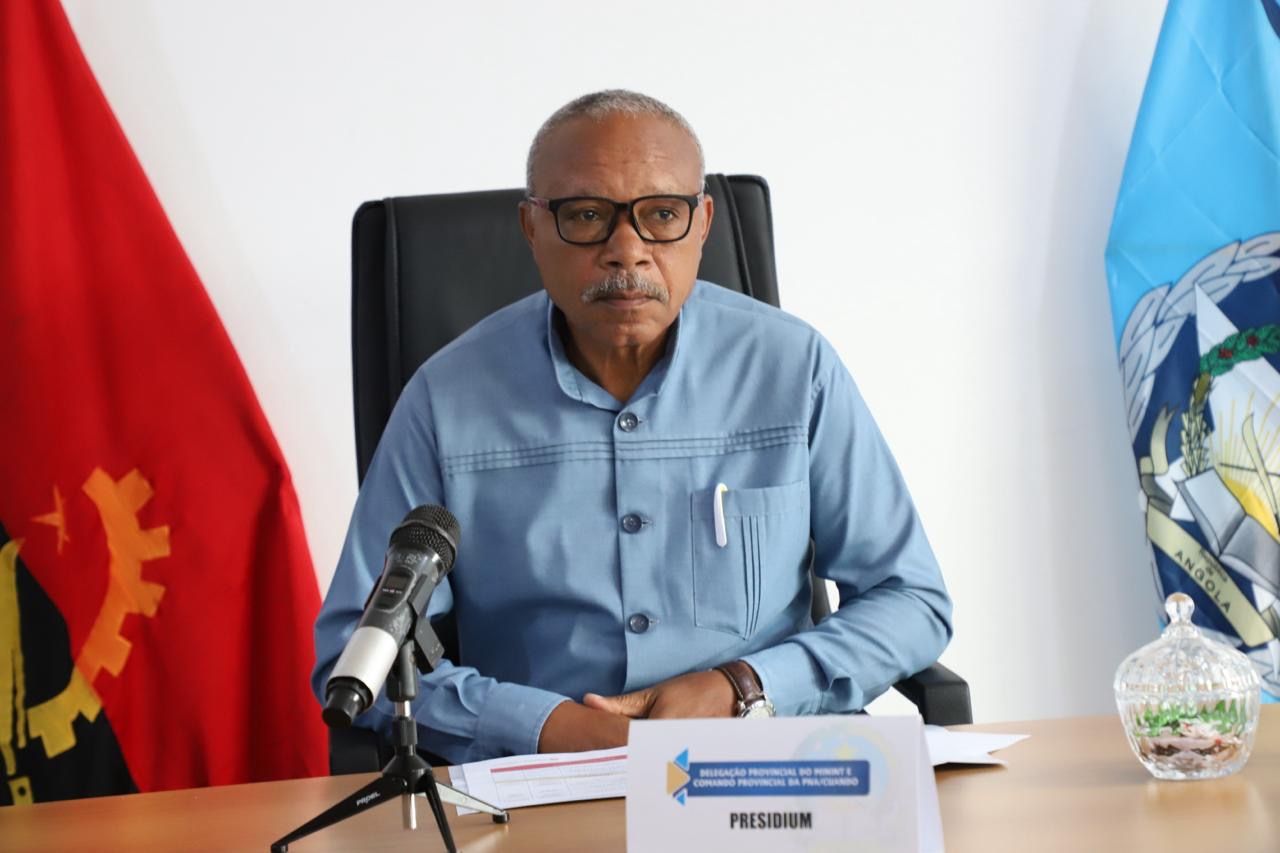 <br />
<b>Notice</b>:  Undefined index: title in <b>/home/gov/public_html/portais-governo-producao/themes/portalweb/galeria-itens.php</b> on line <b>148</b><br />
